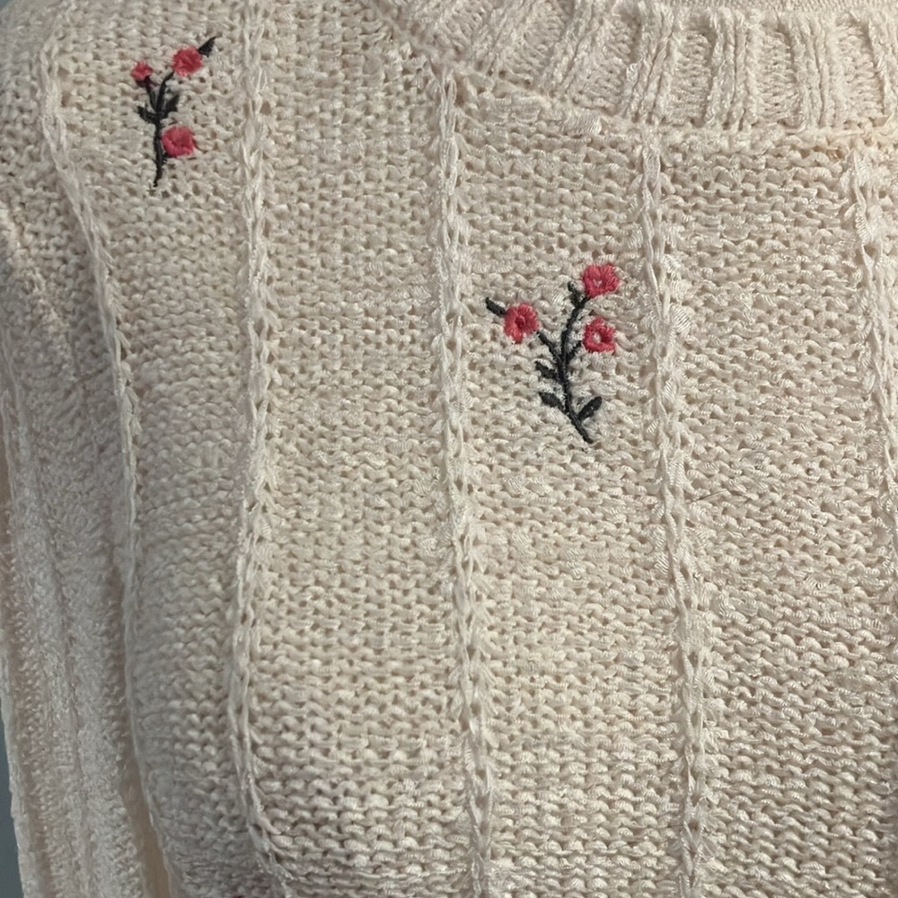 NWT LOFT embroidered sweater - Picture 2 of 4